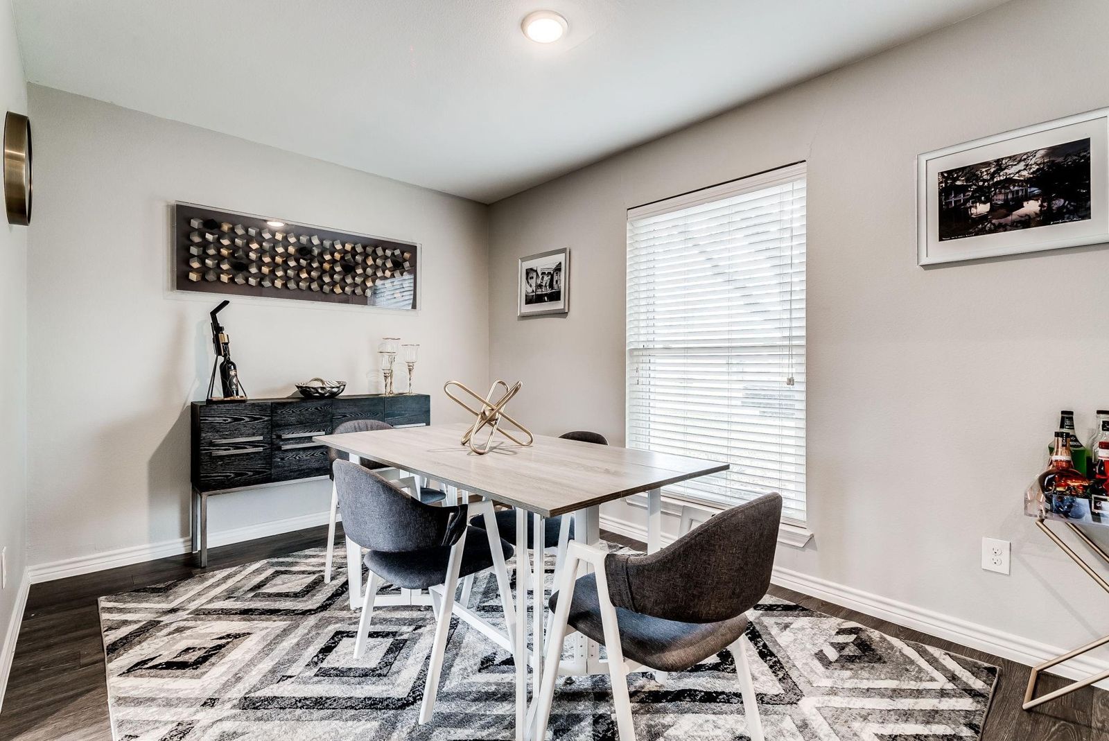 Staged dining area in Richardson